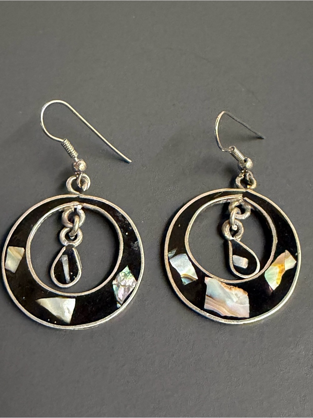925 SS Alpaca Mexico Mother Pearl Dangle Earrings Black Onyx 6 Grams‎